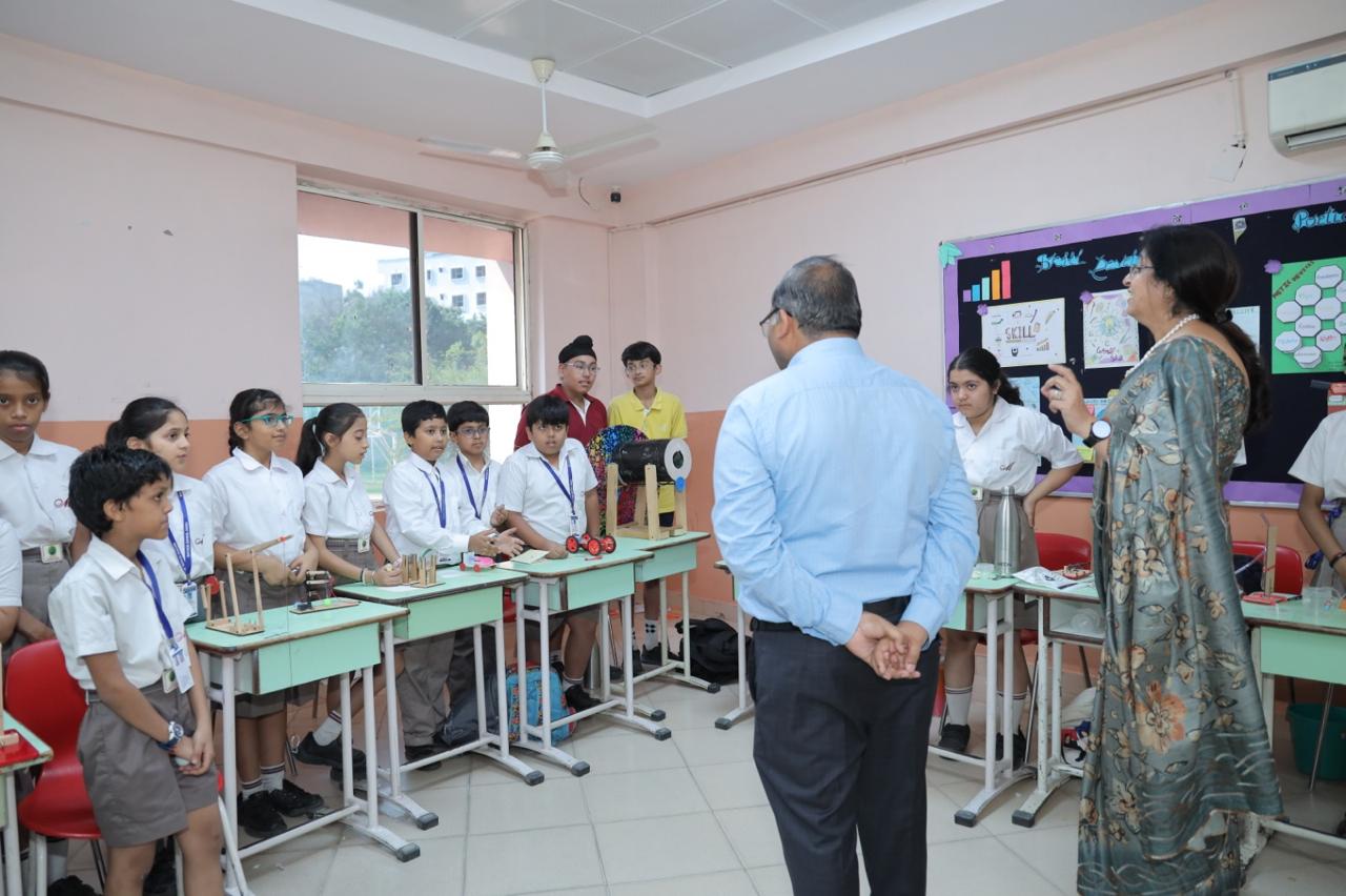 STEAM Spectacle: Fostering Future Innovators 